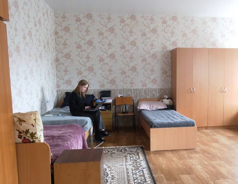 Студенти релокованого Вишу отримали нові меблі у відремонтовані кімнати гуртожитку