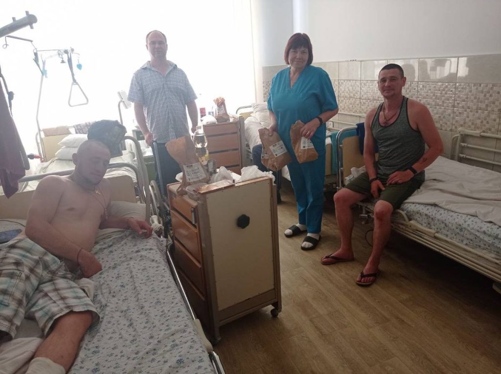 100 сердець зігрітих щирим Хлібом