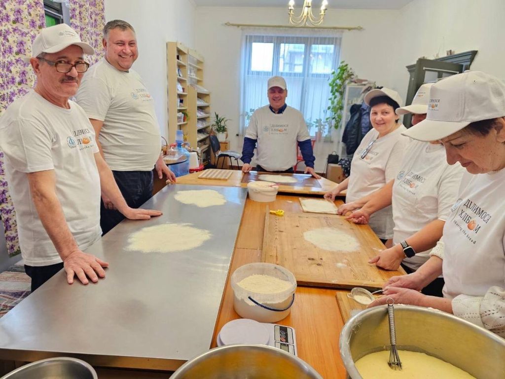 Випікаємо разом: Шість сесій єдності і громадської інтеграції