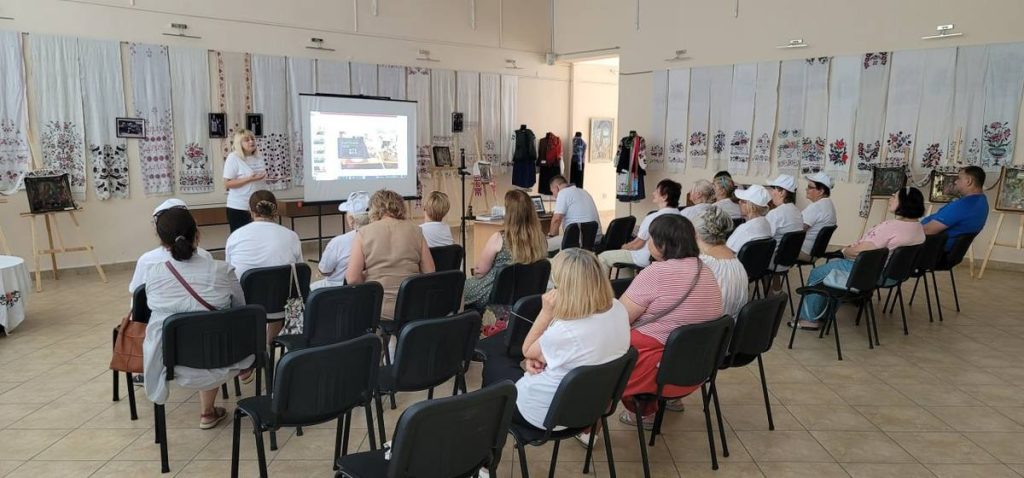 Чому Форум єднання ВПО Ужгорода пройшов у Закарпатському музеї народної архітектури та побуту?