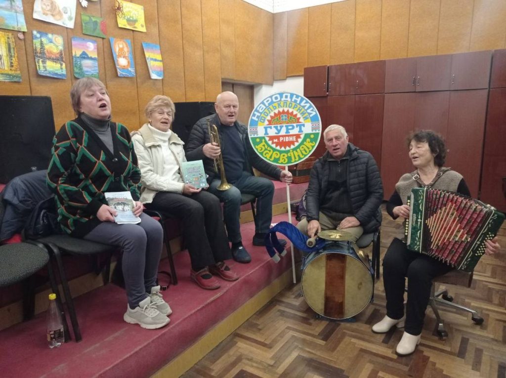 Як співаючи робити добрі діла?